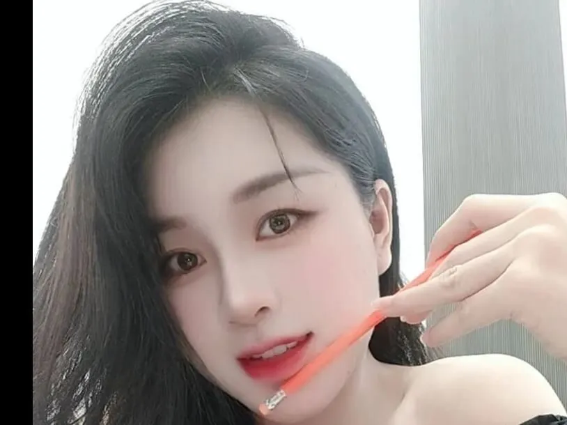 Lê Thùy Trang (27 tuổi)